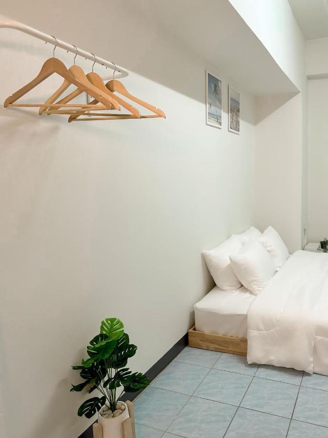 Montana Hotel & Hostel Phuket Karon 외부 사진