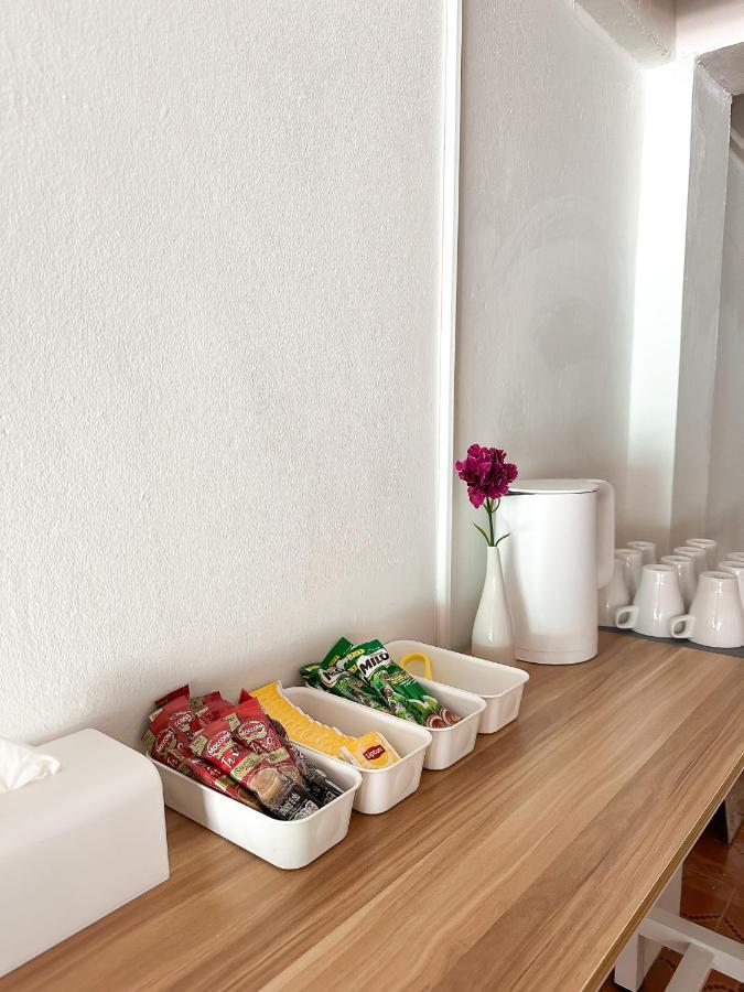 Montana Hotel & Hostel Phuket Karon 외부 사진