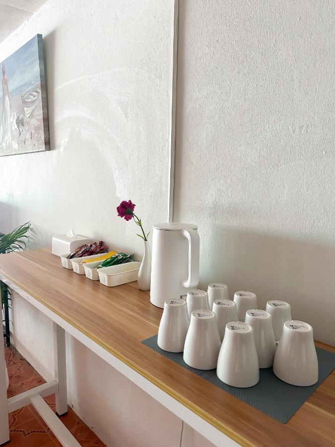 Montana Hotel & Hostel Phuket Karon 외부 사진