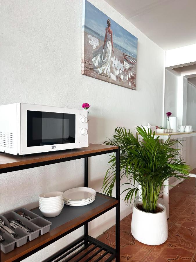 Montana Hotel & Hostel Phuket Karon 외부 사진