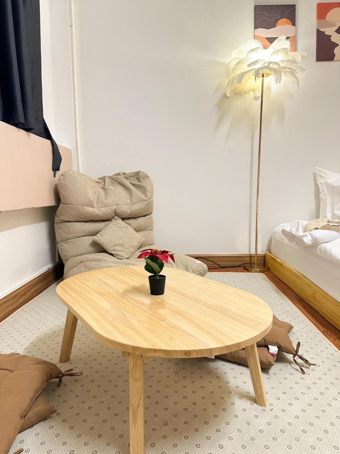 Montana Hotel & Hostel Phuket Karon 외부 사진