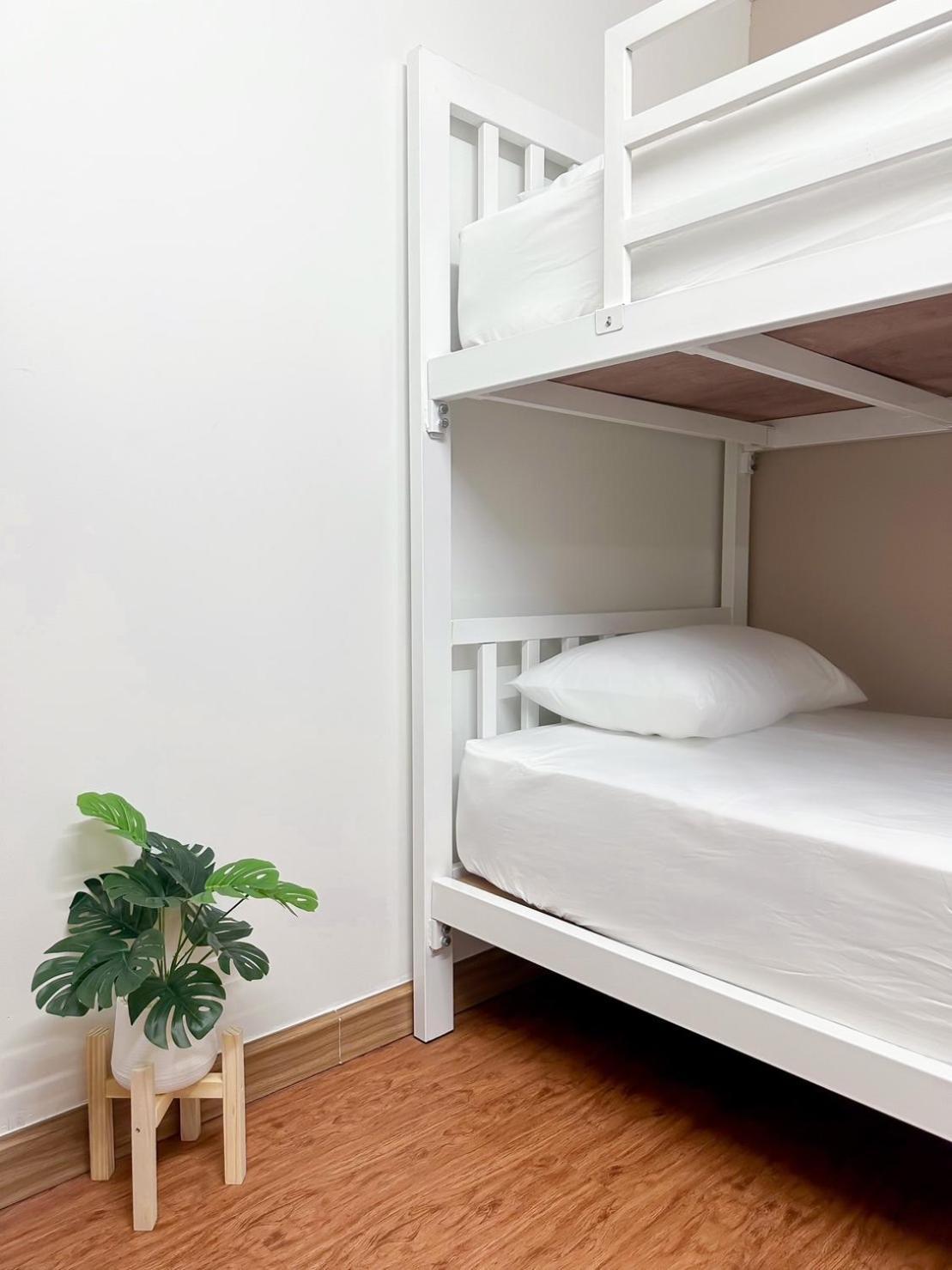 Montana Hotel & Hostel Phuket Karon 외부 사진
