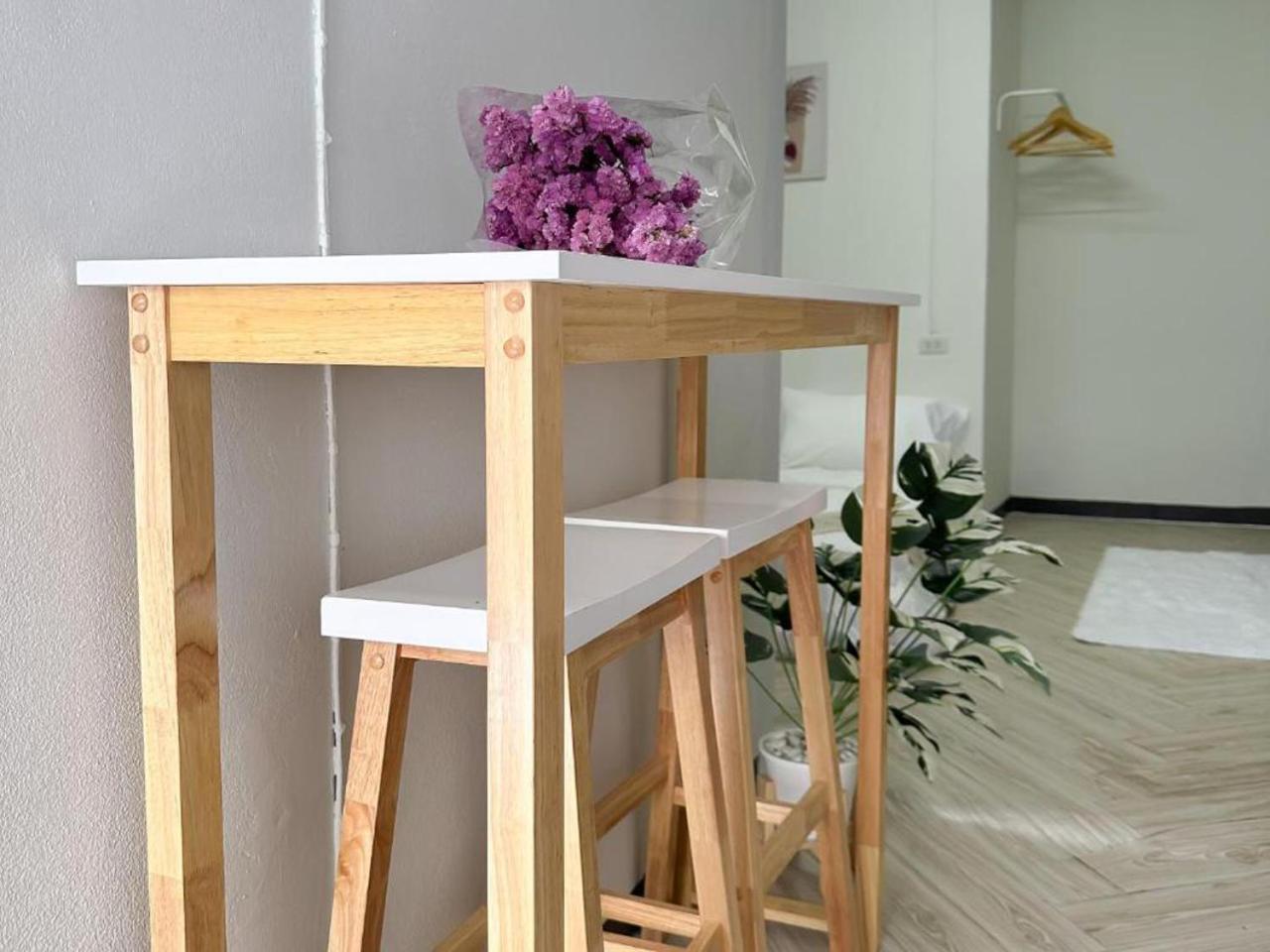 Montana Hotel & Hostel Phuket Karon 외부 사진